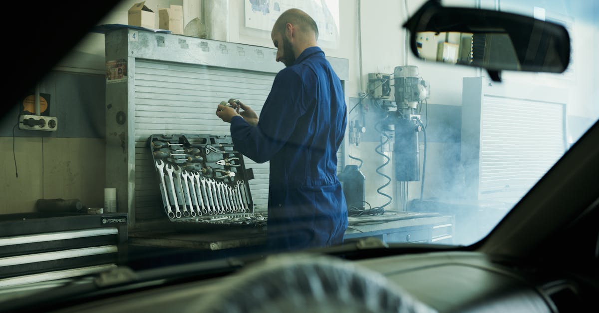 entretien complet et spécialisé pour votre youngtimer : conseils, réparations et astuces pour préserver et optimiser la performance de votre voiture classique.