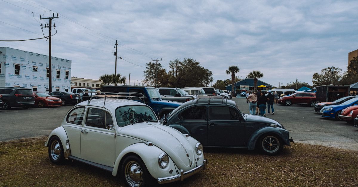 découvrez le car show ultime avec les derniers modèles, des voitures classiques aux innovations modernes, pour les passionnés d'automobile.
