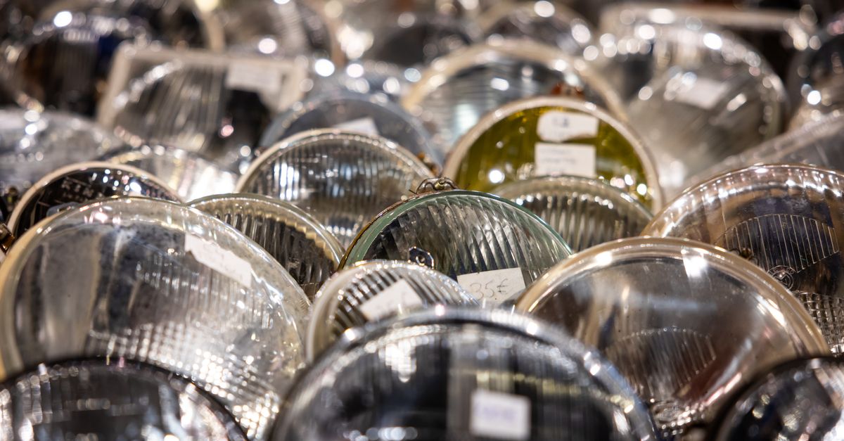 pièces de restauration pour voitures italiennes : qualité et authenticité pour redonner vie à votre véhicule classique italien.